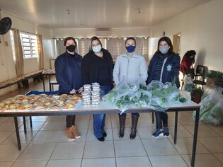 Entrega das aulas e merenda aos estudantes de Garruchos