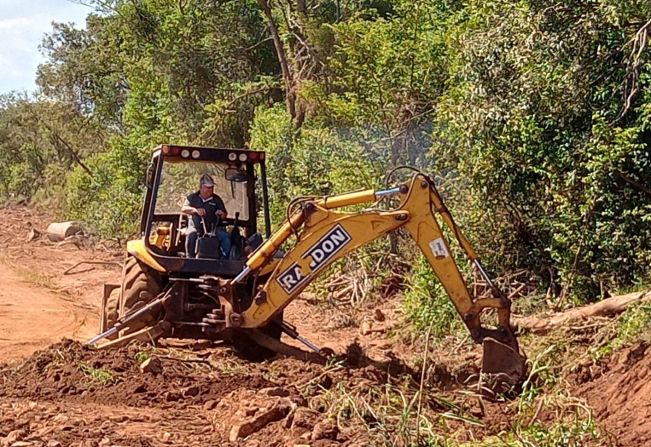 Secretaria de Obras realiza melhorias no interior 