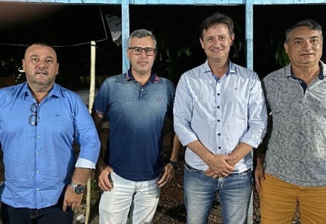 Deputado Clair Kuhn visita Garruchos